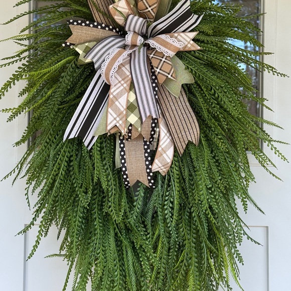 SOLD LOCALLY. Beaded Natural Wreath - Picture 2 of 7